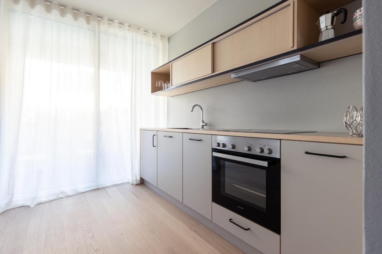 Solis Apartments Лана Екстериор снимка