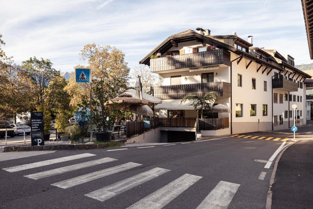 Solis Apartments Лана Екстериор снимка