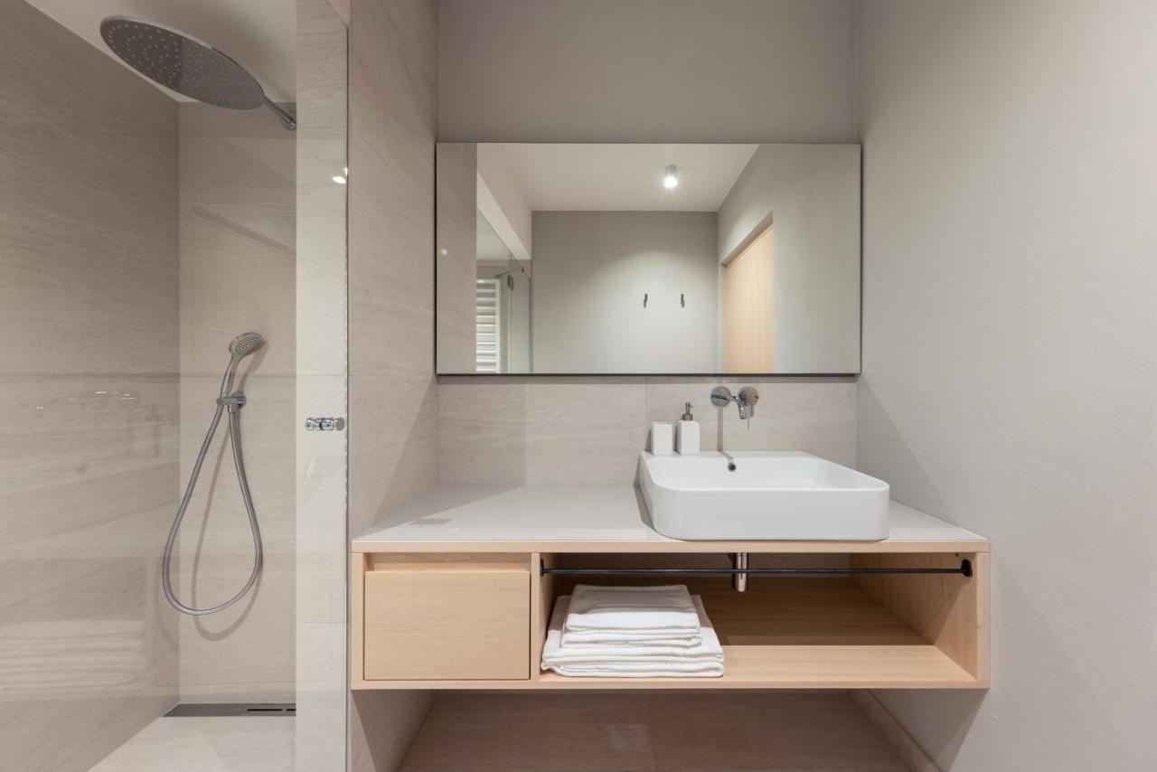 Solis Apartments Лана Екстериор снимка